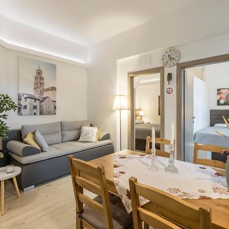 Palomia A Appartement Split Buitenkant foto