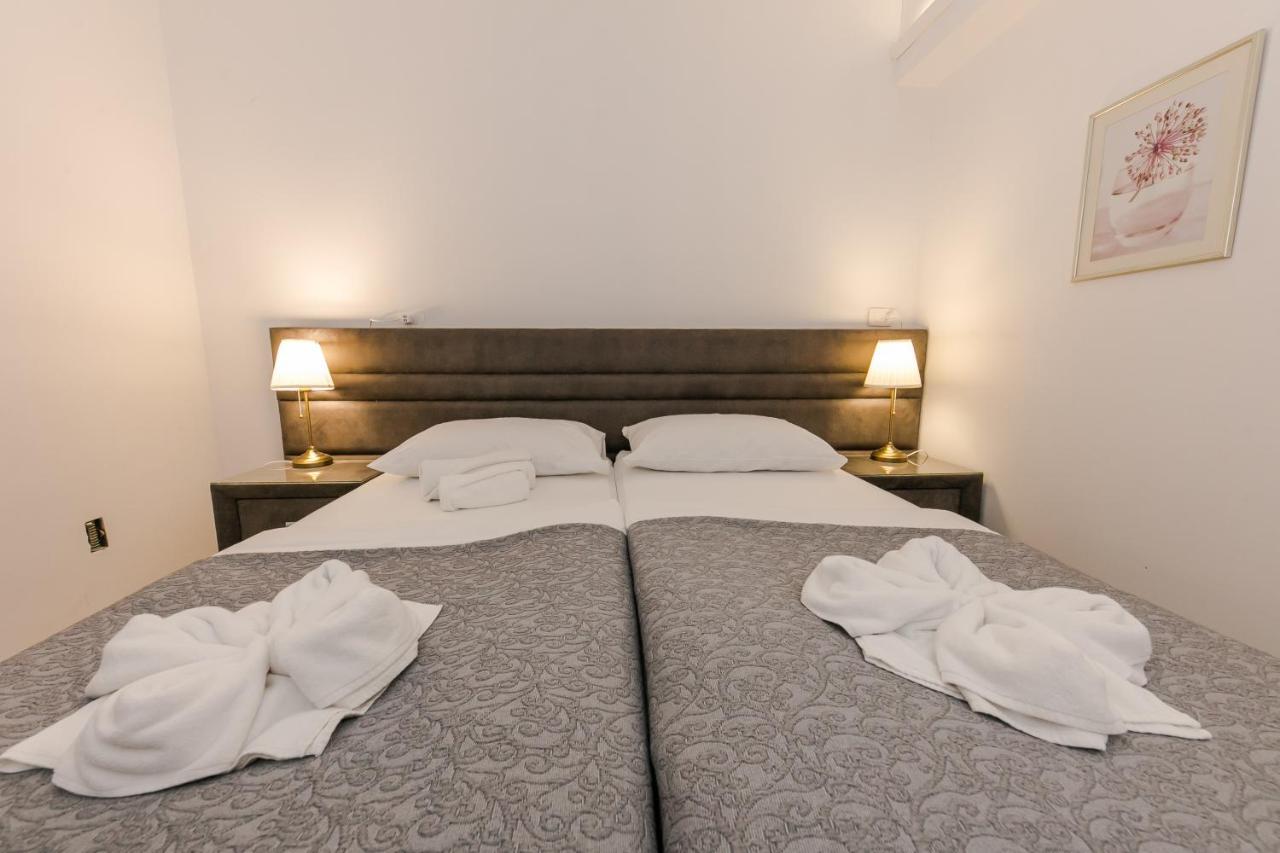 Palomia A Appartement Split Buitenkant foto